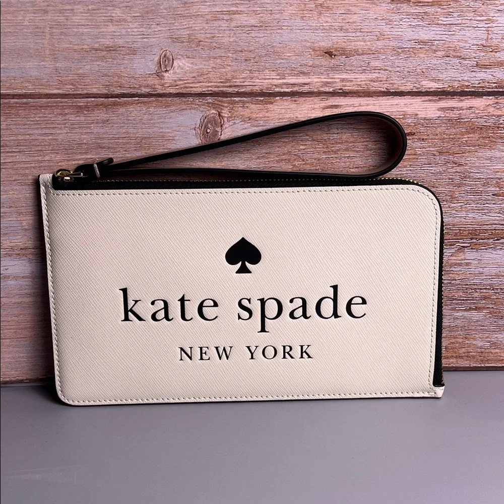 NWT Kate Spade Lucy Colorblock Embossed Ivory and Black Wristlet MSRP $149.00 - Picture 1 of 14